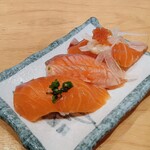 すし酒場さしす - サーモン三昧（495円）