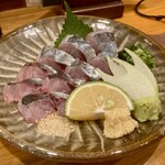 山やはなれ - アジ刺し