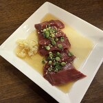 大衆ホルモン酒場たいぞう - ハツ刺し