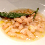 トリッペリア トリッパ - 【2014年10月】シェフのおまかせコース（3,980円）の白いんげん豆の煮込み。またこのソースが絶品。いんげんの粒の残り加減も◎。