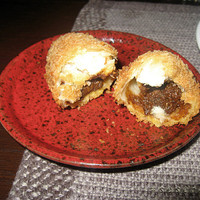 北新地 福多亭 The Ukai - カレーパンを割りました