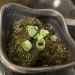 東京鉄板居酒屋 こだま - お通しのもずく