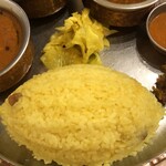 やっぱりインディア - ターメリックライス　キャベツアチャール