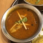 やっぱりインディア - 茄子と長芋しめじカレー