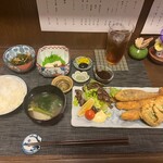 花結び - ある日の定食
