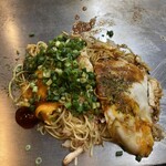 ひなた - 肉玉そば830円　イカ天150円　大葉150円　　　　　　　　　　　　生イカ生エビミックスそば980円　ねぎかけ150円