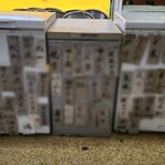 ニシカワ酒店 - ボトルキープではなく氷キープの冷凍庫