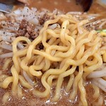 日月堂 - 中太縮れ麺、食感もイイね