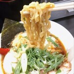 横浜中華そば 維新商店 - ワタシもズズン♪