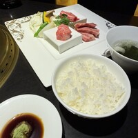 仙台牛焼肉 花牛 - 