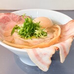 TONPUKU - 存在感満点のチャーシュー