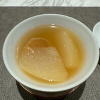 ON the TABLE CHINESE - 