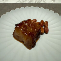 ON the TABLE CHINESE - 