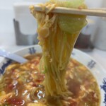 中華麺キッチン まくり - 麺は細麺ストレート