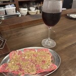 七輪焼肉ばかとあほ - 葱塩カルビと赤ワイン