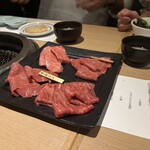 炭火和牛焼肉 じろうや - 