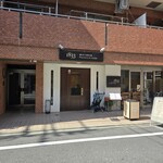 1833 - 外観