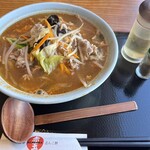 赤玉 - 酸辣湯麺 980円（税込1,078円）