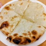 やっぱりインディア - チーズクルチャ