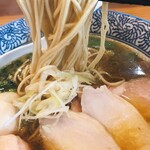 麺屋 いとう - 海老の香りただよう麺リフト♪