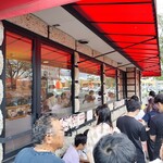 宇都宮みんみん - 開店待ちの行列