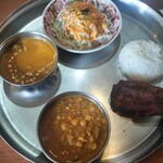 本場のインド料理 ラドウニ - 