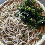 蕎麦 さだはる - 蕎麦と無料トッピングのワカメ