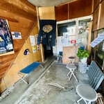 佐平治食堂 - 待合室