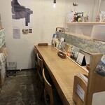 ホットケーキ つるばみ舎 - 初めてこっちに案内された。ちょっと暗い。