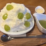 ココス - 純水ふわふわかき氷ミニ！シャインマスカット 649円