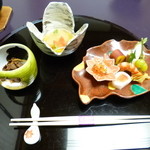 遊季の里 - 2014.10 先付：蕪、もみじ麩、菊花あんかけ、飛騨牛のしぐれ煮、前菜：鯛の昆布〆とんぶり和え、銀杏、サツマイモ蜜煮、栗煎餅、ミニ大根の浅漬け、鳥レーズン、サーモン、車海老