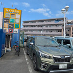 黑家 本店 - 駐車場はレオパレス宝の共同P 70台分あるはずだが･･･