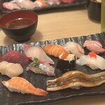 元祖ぶっち切り寿司 魚心 - 