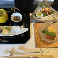 料亭 冨茂登 - 前菜・真烏賊ソーメン・根ぼっけ味噌漬