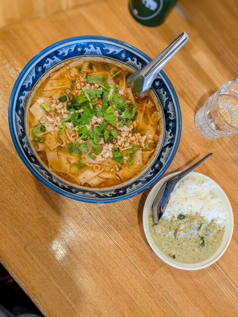 Thai Yatai Ryori Noodle & Rice TUKTUK photo 5