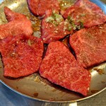 味ん味ん - 肩サンカク