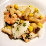 四季亭 - 料理写真:海鮮と銀杏の潮の香り炒め