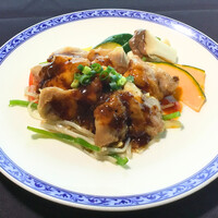 北海道産豚肉の強火焼き　～麻辣ソース～