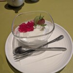 自然派中華とワイン 戸芽主 - 紫蘇のジュレと杏仁豆腐！ぶどうも2種類！！