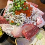 武蔵ノ麦穂 - 海鮮丼　ご飯大盛　1,490円