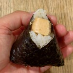 晴れ晴゛れ - たらこおむすび ※普段は300円くらい？→タイムセールで税込180円 (2025.09.22)