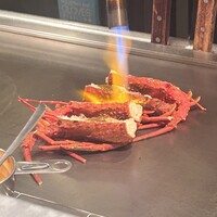 京都 鉄板焼 grow - 伊勢海老のみそを炙ってる