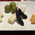 バー アンダンテ - チーズ盛り合わせ