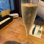 ワインバル 八十郎 - 