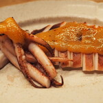 小皿のまぐろとさば。 - 青唐味噌が絶品