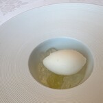 オーベルジュ・ド・リル ナゴヤ - ライチのソルベにシャインマスカットのコンポート