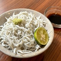 ターンテーブル - 醤油は全部かけたら多すぎました