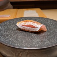 鮨 由う - 