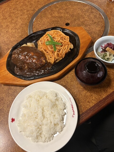 肉の万世 白河店 - 新白河（ハンバーグ）の写真