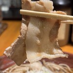 大番 - 豚バラ肉薄切りが入ります
